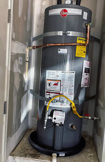 https://carinehotwater.com.au/uploads/2025/06/electric-hot-water-system-32635.jpg
