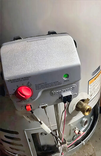 https://carinehotwater.com.au/uploads/2025/06/hot-water-39728.jpg