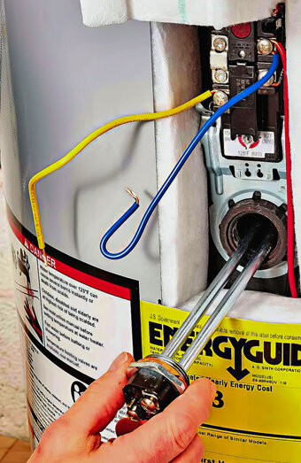 https://carinehotwater.com.au/uploads/2025/06/hot-water-servicing-11836.jpg