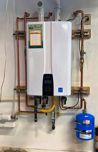 https://carinehotwater.com.au/uploads/2025/06/instant-hot-water-systems-42978.jpg